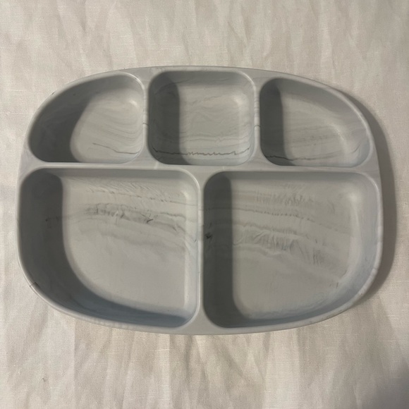 Bumpkins Silicone Grip Dish (5 Section) Marble - Picture 1 of 2